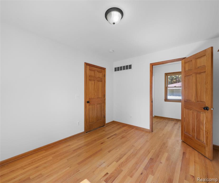 11252 Hiland Court, Pinckney, MI 48169 — Photo 34