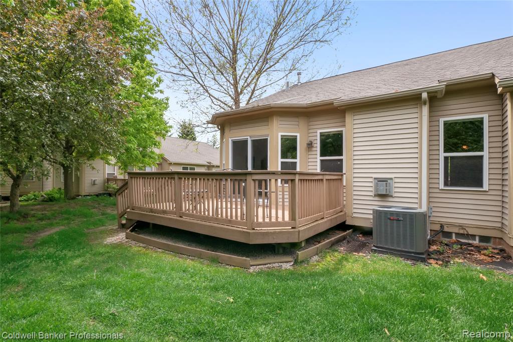 8178 Springdale Drive, White Lake, MI — Photo 39