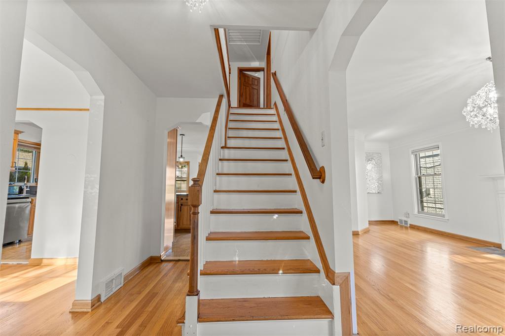 411 S Lafayette Street, Dearborn, MI 48124 — Photo 8