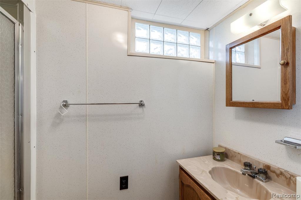 5214 Heath Avenue, Clarkston, MI — Photo 15