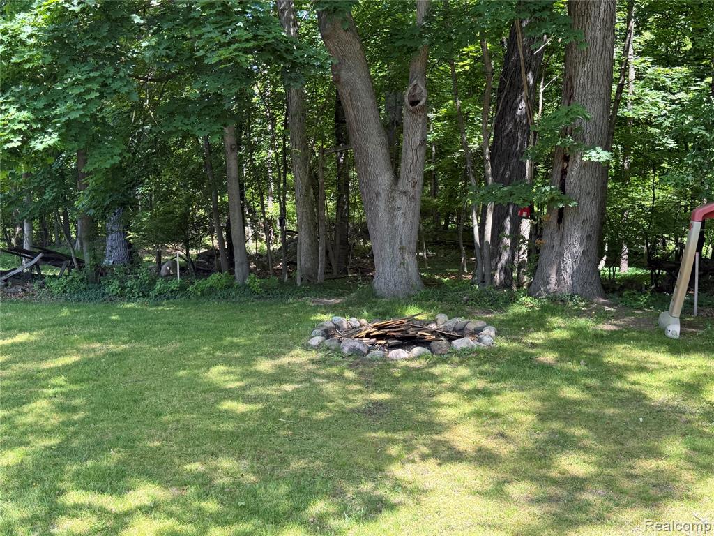 8427 Carols Drive, Brighton, MI 48114 — Photo 14