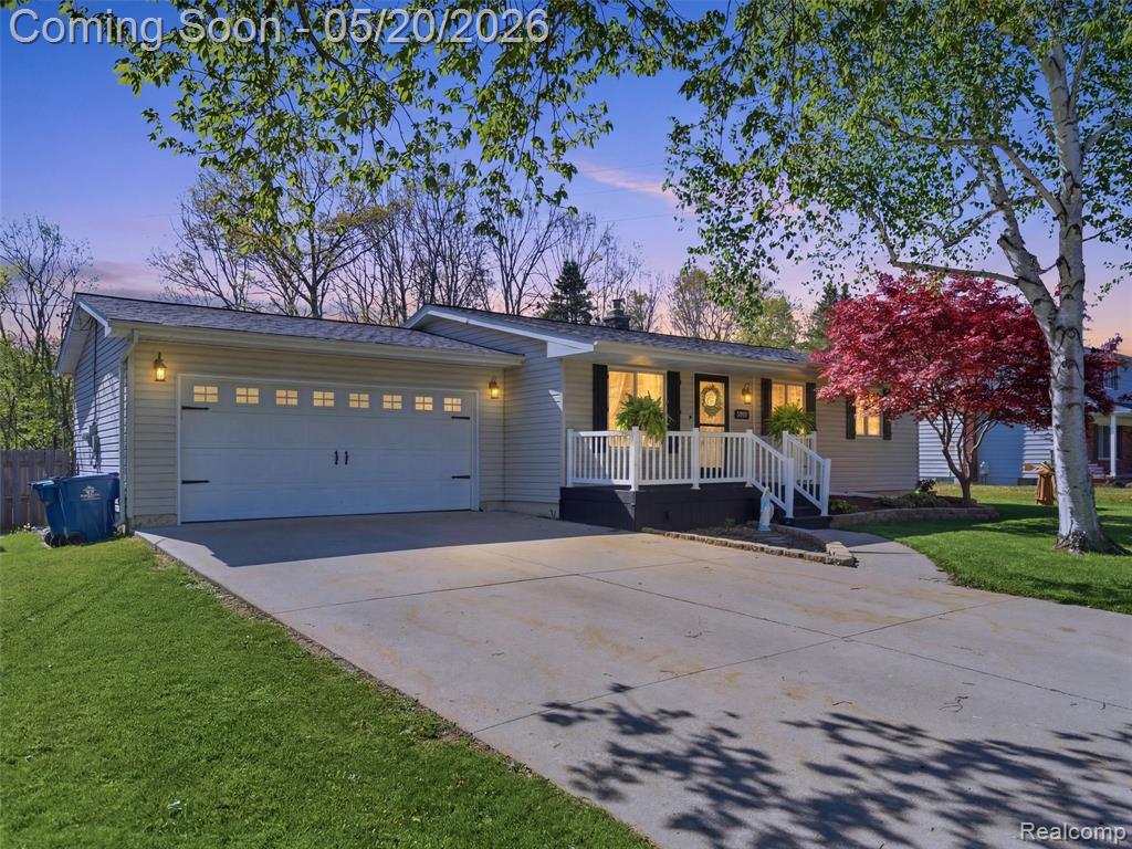 9134 Del Rio Drive, Grand Blanc, MI 48439 — front exterior