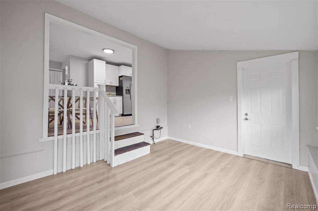 665 Stirling Street, Pontiac, MI 48340 — Photo 20