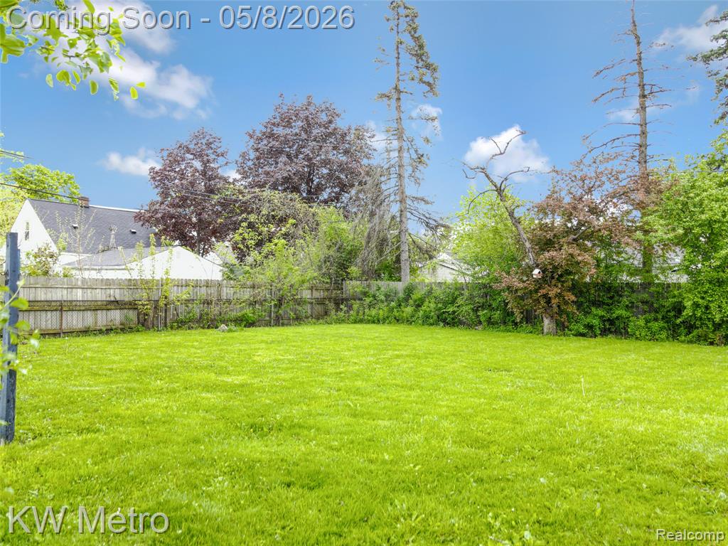13631 Kingston Street, Oak Park, MI 48237 — Photo 23