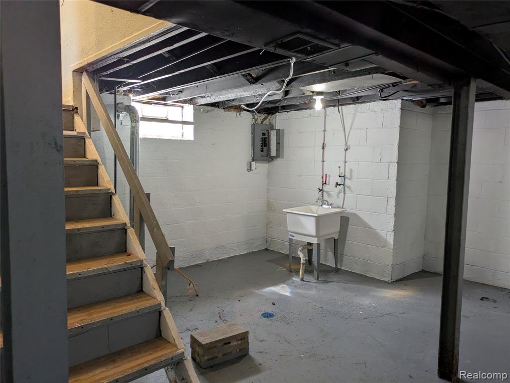 9809 Philip Street, Detroit, MI 48224 — Photo 14