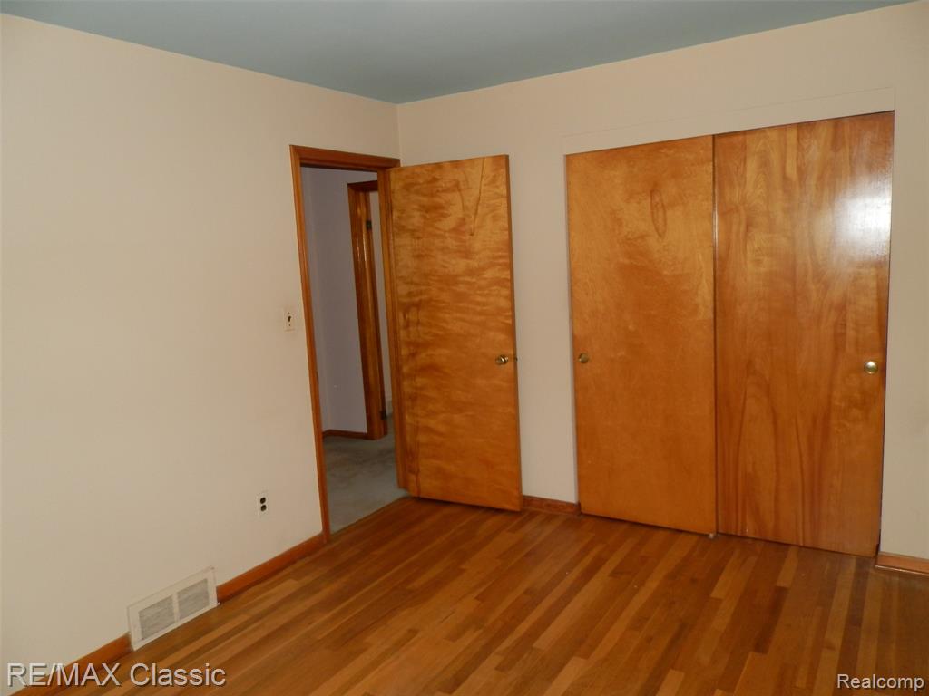 7736 Berwick Drive, Westland, MI — Photo 10
