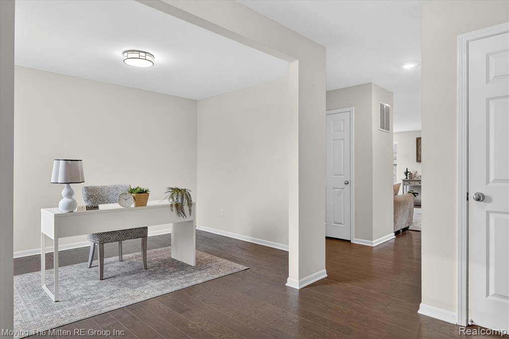 14342 Laurelwood Drive, Van Buren, MI 48111 — Photo 23