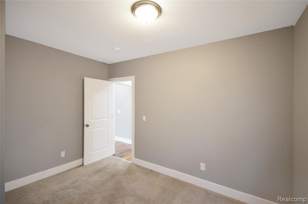 2253 Gladstone Street, Detroit, MI 48206 — Photo 43