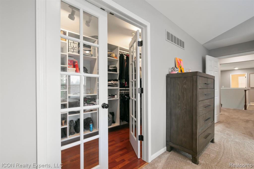 884 Grandview Drive, Commerce Twp, MI 48390 — Photo 26