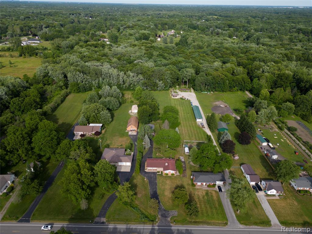 21515 Huron River Drive, New Boston, MI 48164 — Photo 64