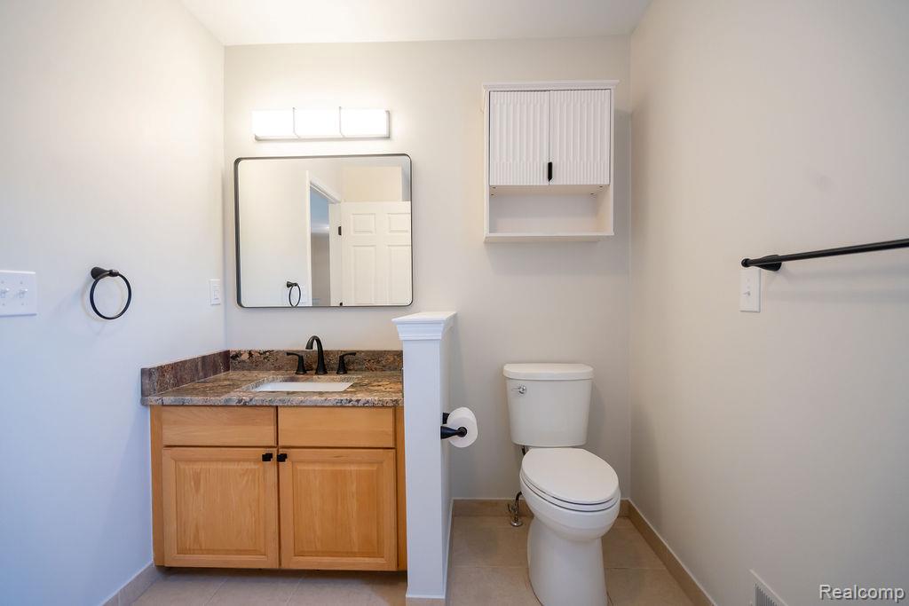 23869 McCort Drive, Flat Rock, MI 48134 — Photo 50