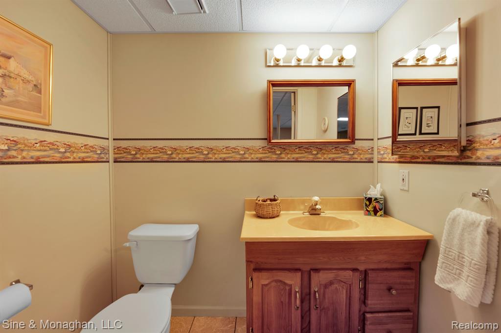 41856 RIVERWOOD Court, Canton, MI 48187 — Photo 22