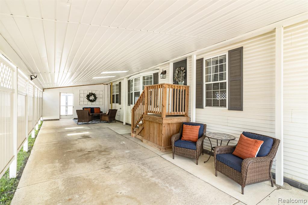 13541 Austin Court, Hartland, MI 48353 — Photo 18