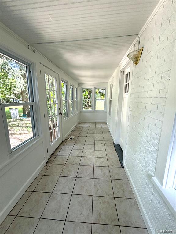 594 ANDRESEN, Hazel Park, MI 48030 — Photo 2