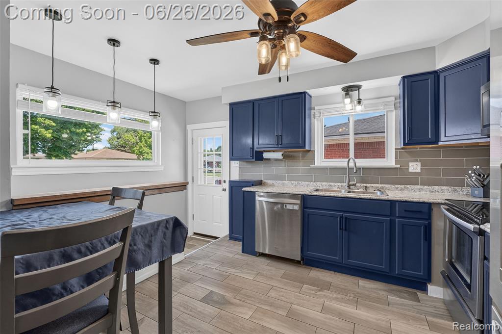 7660 Louise Court, Westland, MI — Photo 9