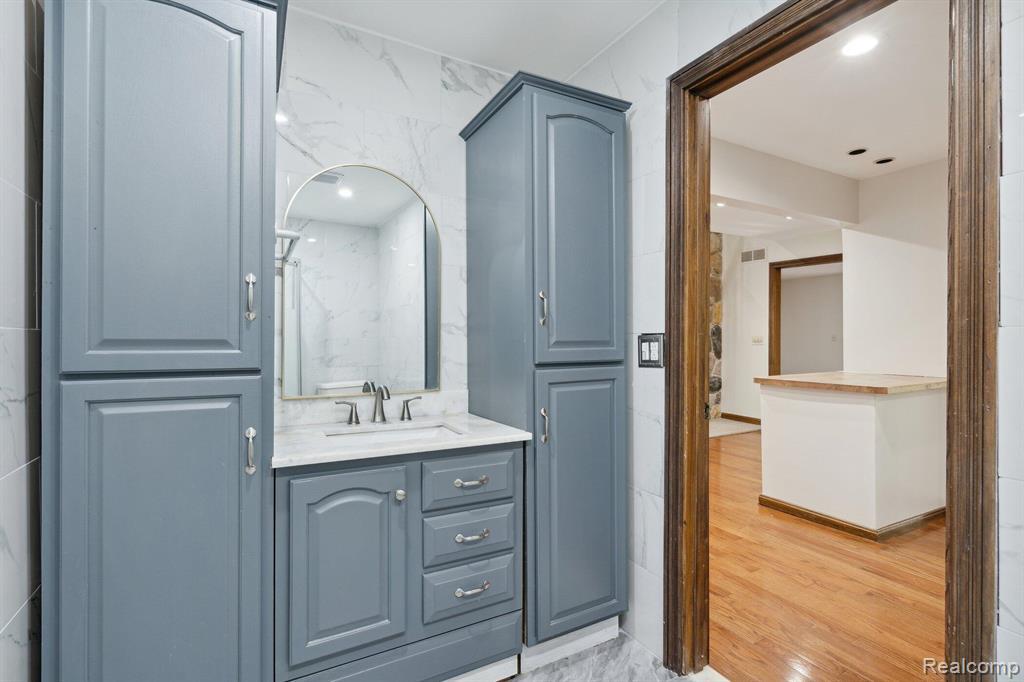 7910 Nankin Mills Street, Westland, MI — Photo 23