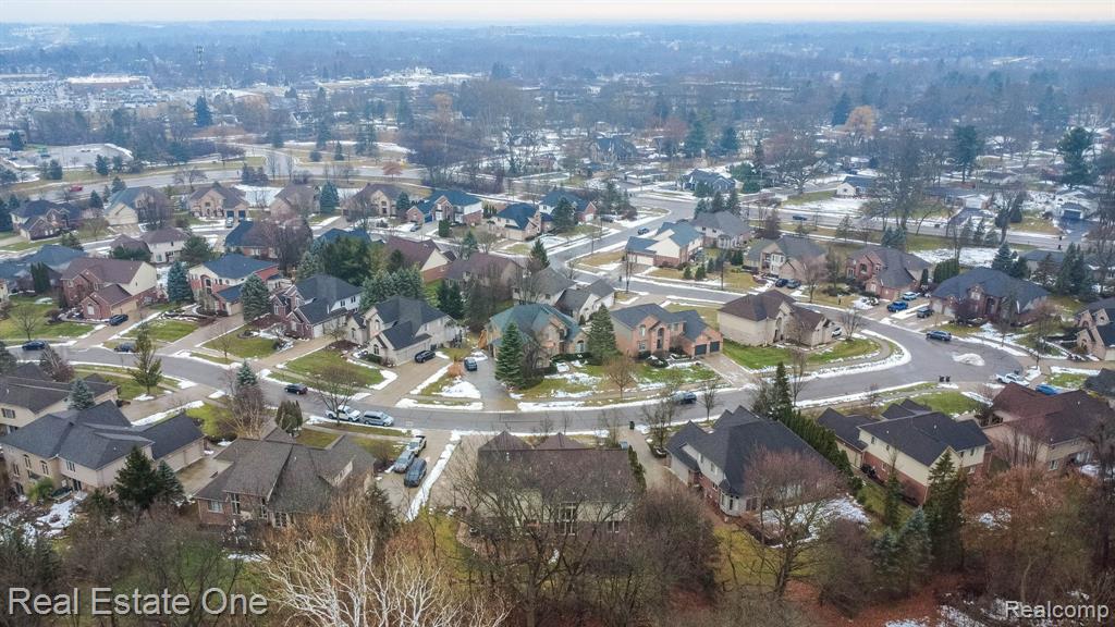6536 Chatham Circle, Rochester Hills, MI 48306 — Photo 72