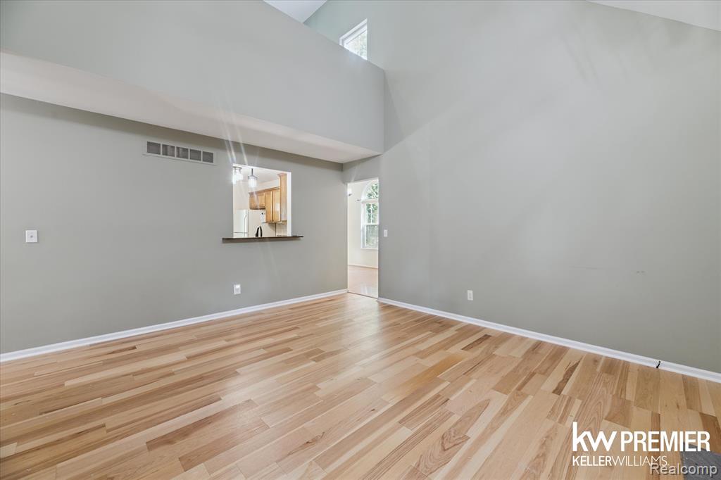9301 Cardwell Street, Livonia, MI 48150 — Photo 9