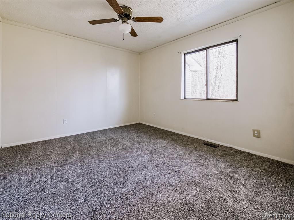4476 W Allen Road, Howell, MI 48855 — Photo 12