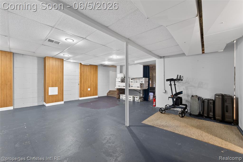 475 Henley Drive, Bloomfield Hills, MI 48304 — Photo 32