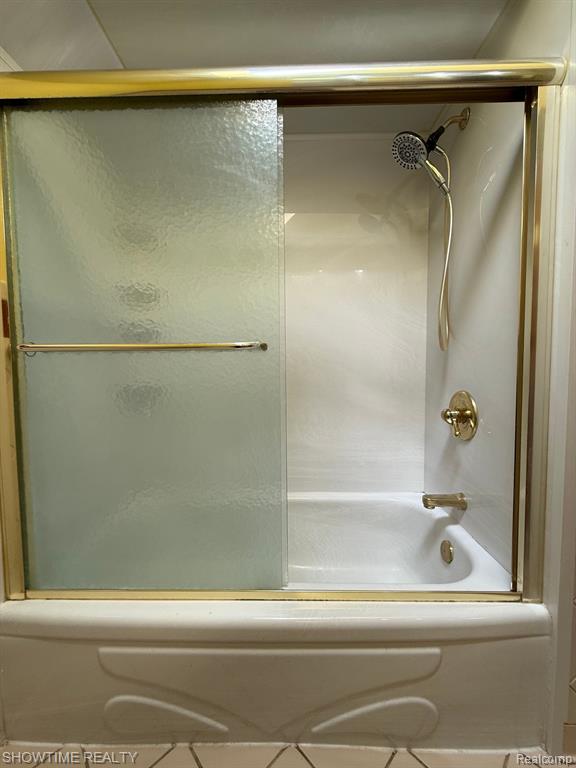 40537 DENBIGH Drive, Sterling Heights, MI 48310 — Photo 21