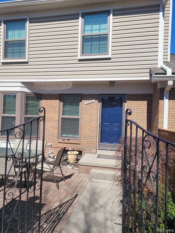 22264 PONDVIEW, 18, Novi, MI — Photo 2