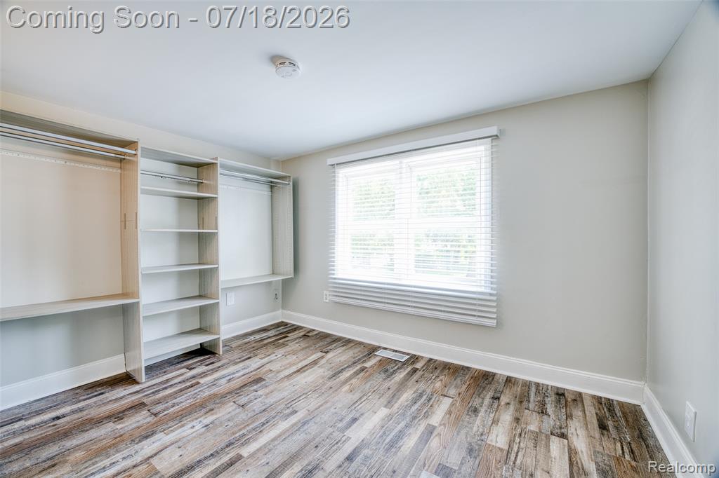 5660 Kingston Street, Dearborn Heights, MI 48125 — Photo 22