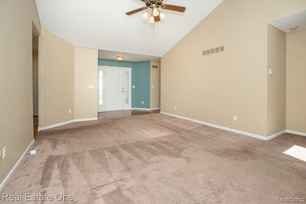 1081 Clearview Drive, Oxford, MI 48371 — Photo 6