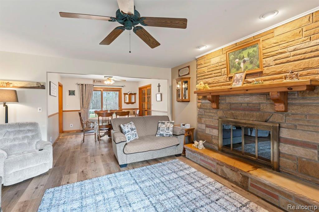 404 RIVER BEND Drive, Flushing, MI 48433 — Photo 27