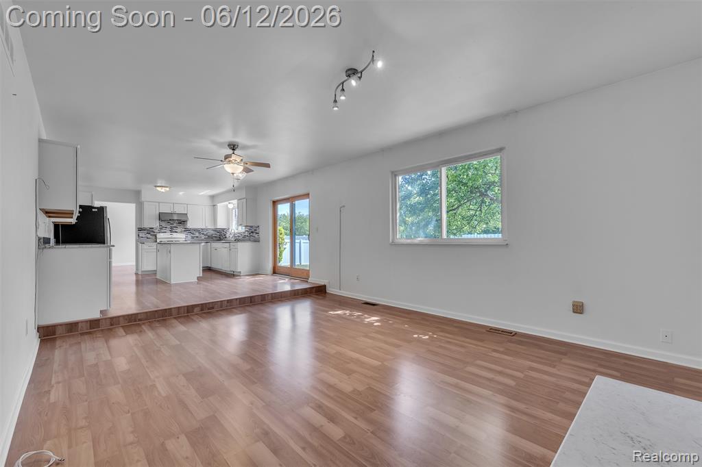 7000 Woonsocket Street, Canton, MI 48187 — Photo 31