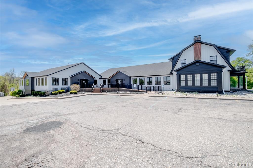 536 Perry Road, Grand Blanc, MI 48439 — Photo 5