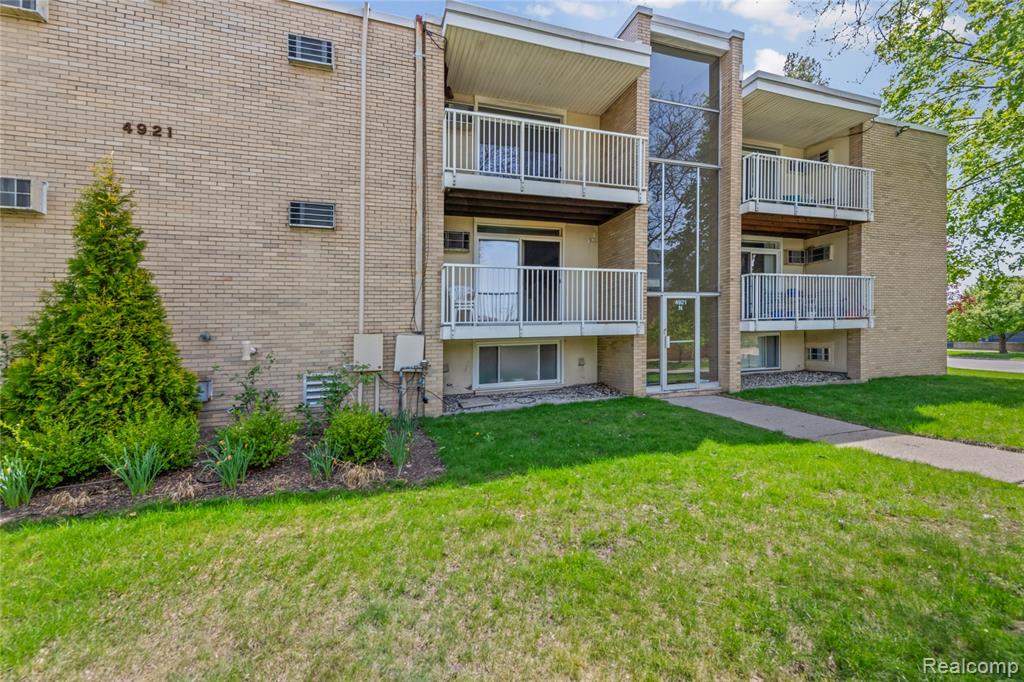 4921 Crooks Road, N10, Royal Oak, MI 48073