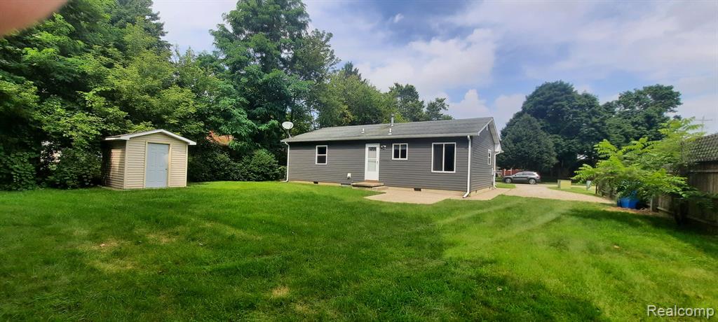 300 PARKSIDE Avenue, Holly, MI 48442 — Photo 18