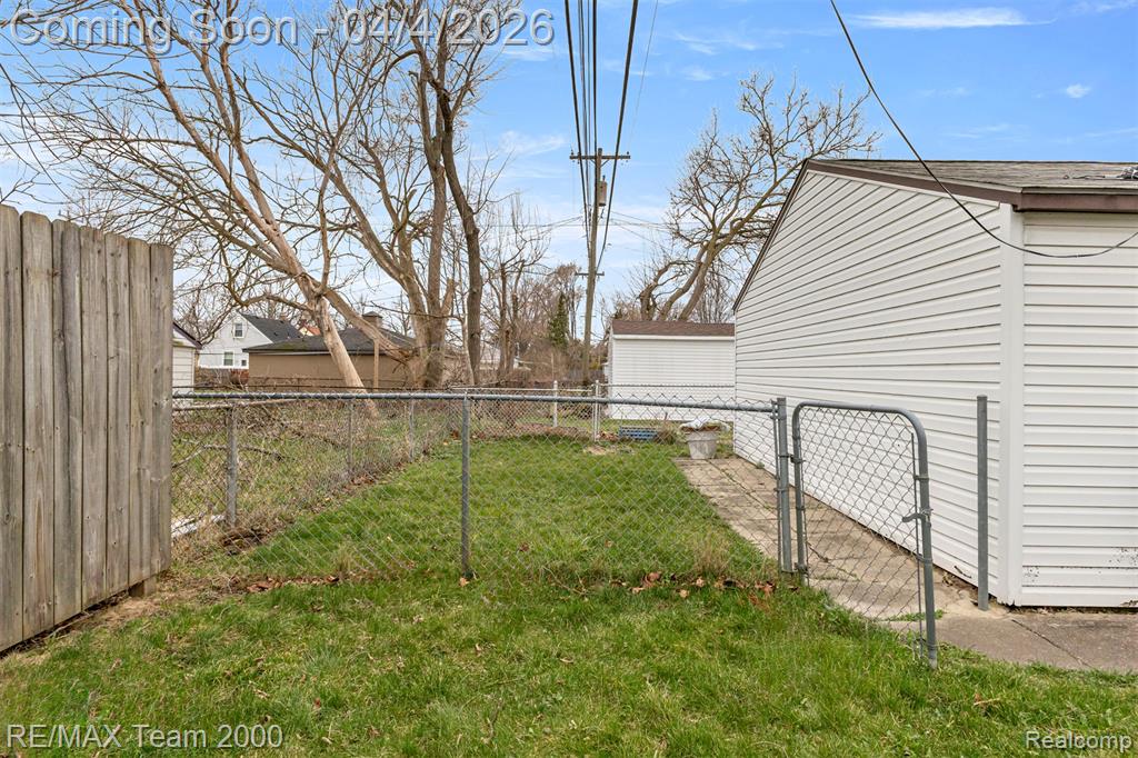 25521 Stanford Street, Dearborn Heights, MI 48125 — Photo 5