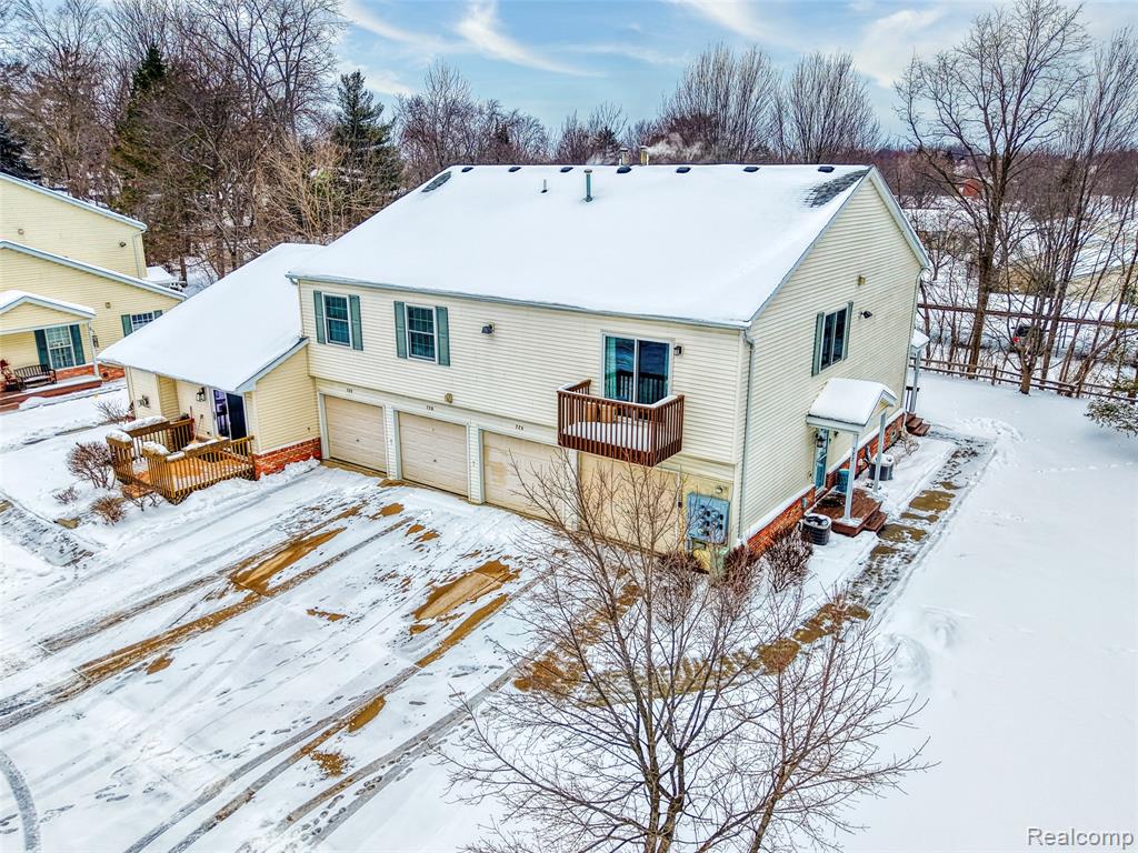 722 Griswold Street, 8, Howell, MI 48843 — Photo 2