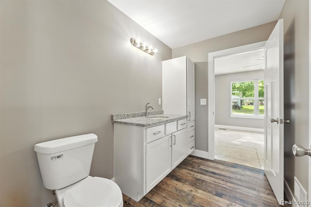 108 N Lester Street, Capac, MI 48014 — Photo 14
