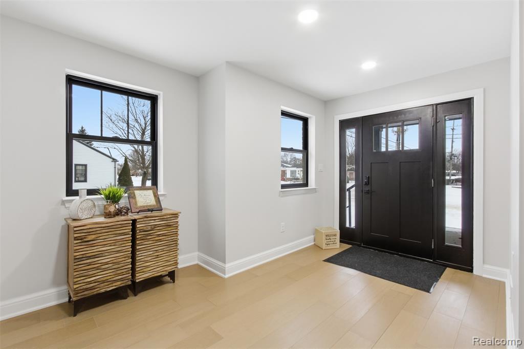 23708 Lexington Avenue, Eastpointe, MI 48021 — Photo 4