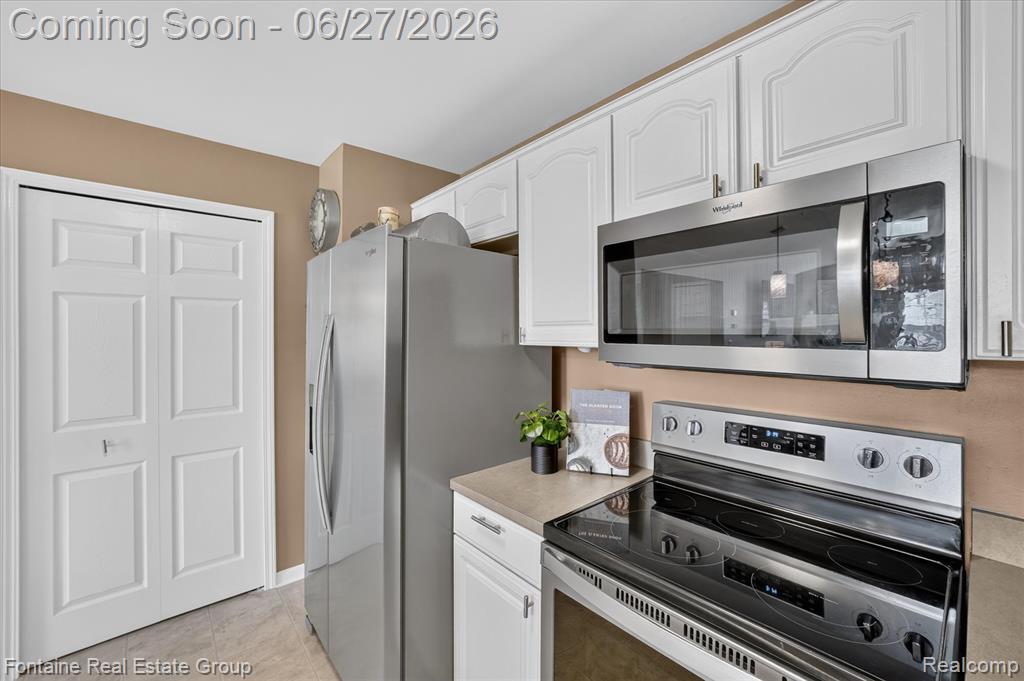 14203 Adri Circle, Walled Lake, MI 48390 — Photo 13
