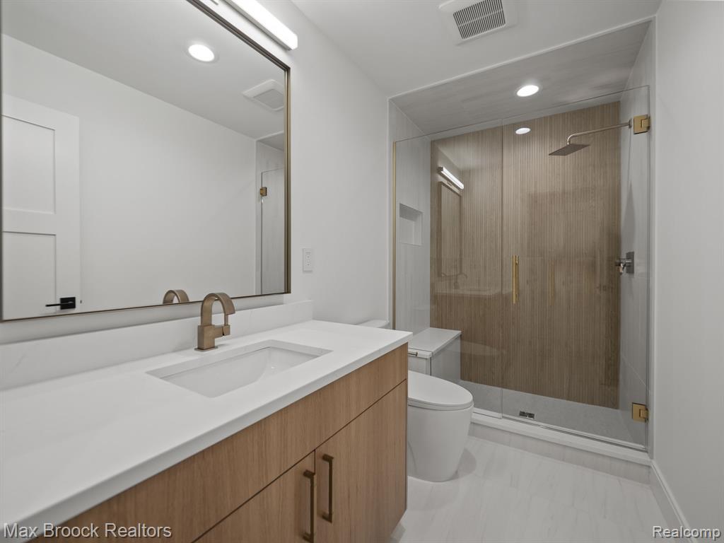 4331 Spruce Hill Lane, Bloomfield Hills, MI 48301 — Photo 33