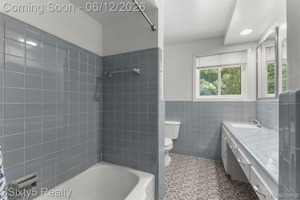 7714 Bournemouth Avenue, Grosse Ile, MI 48138 — Photo 40