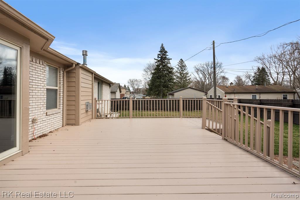 8948 RHODE Drive, Shelby Twp, MI 48317 — Photo 44