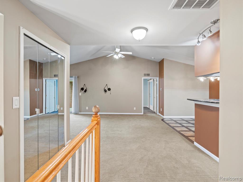 56404 CHESAPEAKE Trail, Shelby Twp, MI 48316 — Photo 6