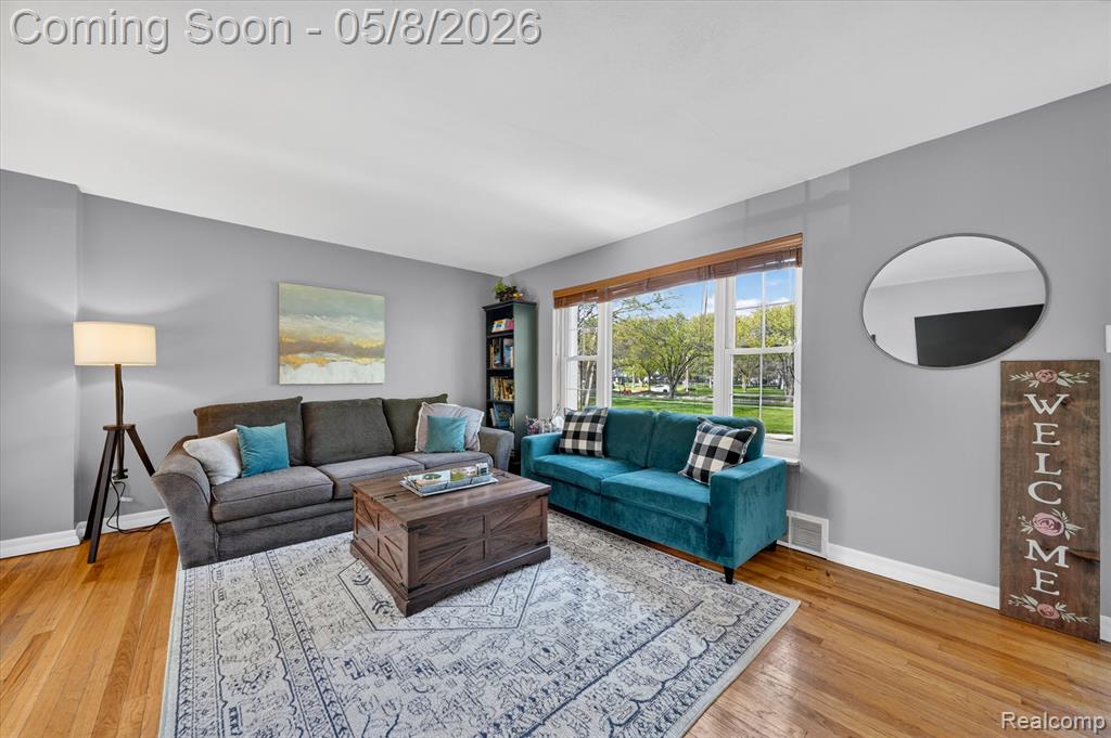 22927 Lakeshore Drive, Saint Clair Shores, MI 48080 — Photo 8