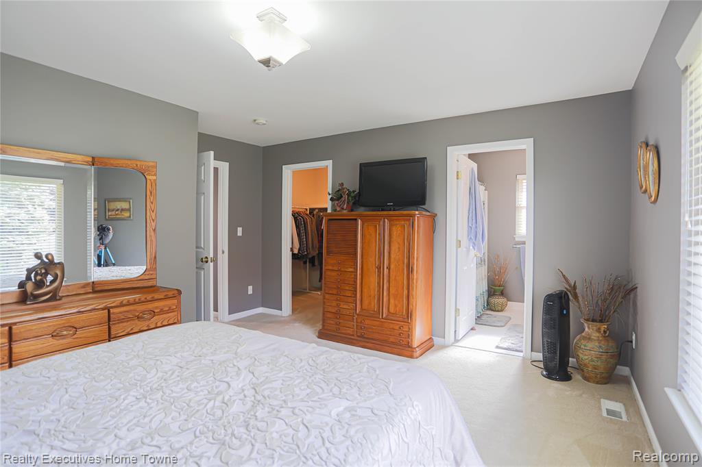 50315 Alden Drive, Macomb, MI 48044 — Photo 39