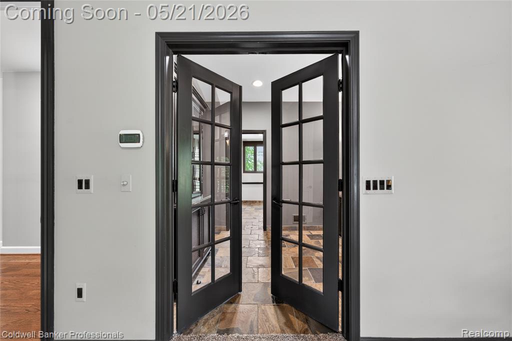 2076 Shore Hill Court, West Bloomfield, MI 48323 — Photo 20