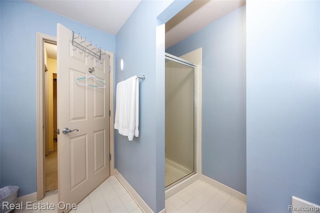 3481 Castlewood Court, Wixom, MI — Photo 50