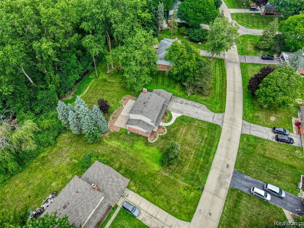 4276 Macqueen Drive, West Bloomfield, MI 48323 — Photo 3