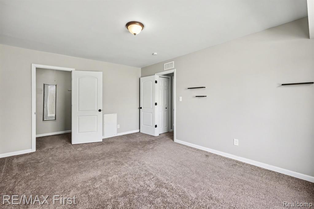 38103 Jefferson Avenue, Harrison Township, MI — Photo 10