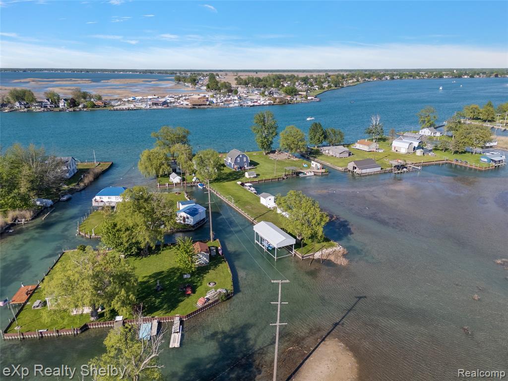 8395 N Channel - Harsens Island, Clay, MI 48001 — Photo 69