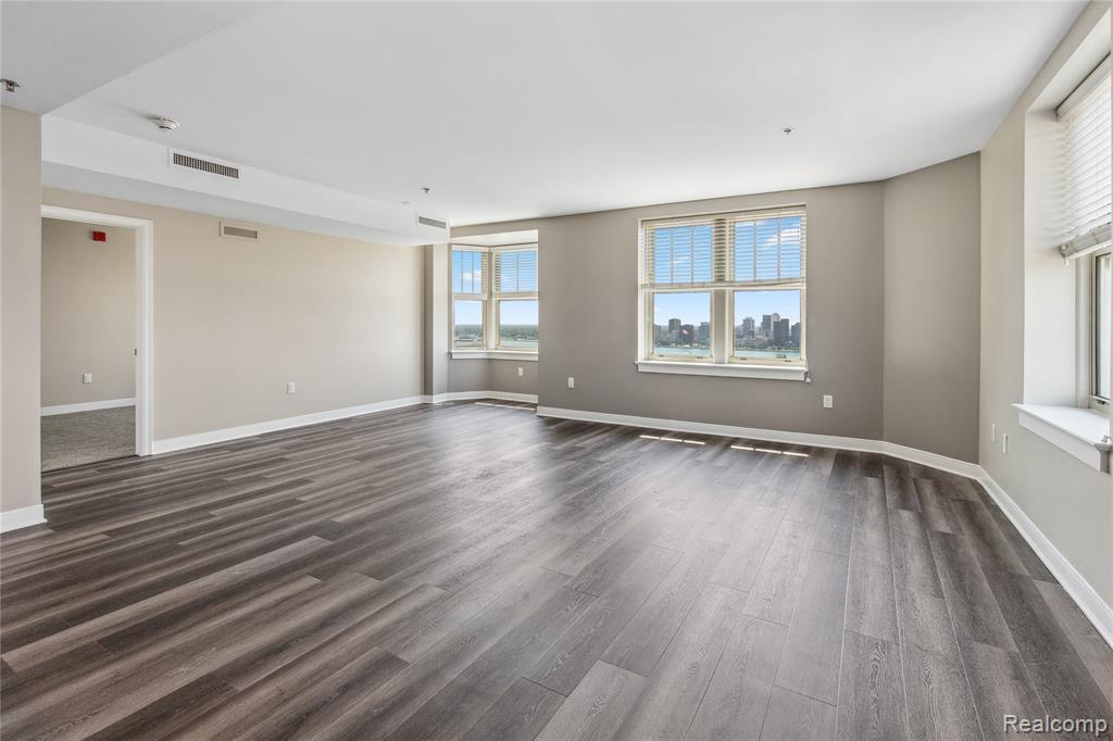 525 W Lafayette, 17D, Detroit, MI 48226 — Photo 11